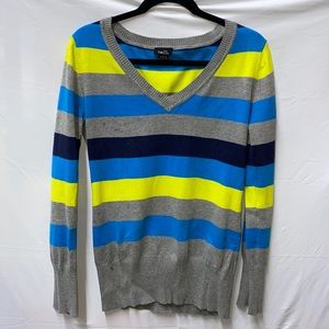 Grey, Yellow and Blue Extra Large Rue 21 Lightweight Sweatshirt